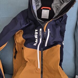 ❄️New! Mammut La Liste Pro HS Hooded Jacket - Women's Navy and Tan - Size L